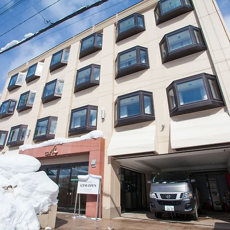 M Hotel كوتشان المظهر الخارجي الصورة